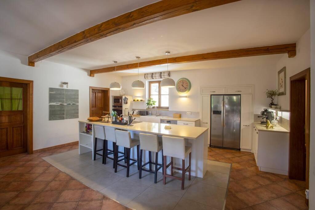 7 Bedroom Secluded Villa Close To Prague Říčany Εξωτερικό φωτογραφία