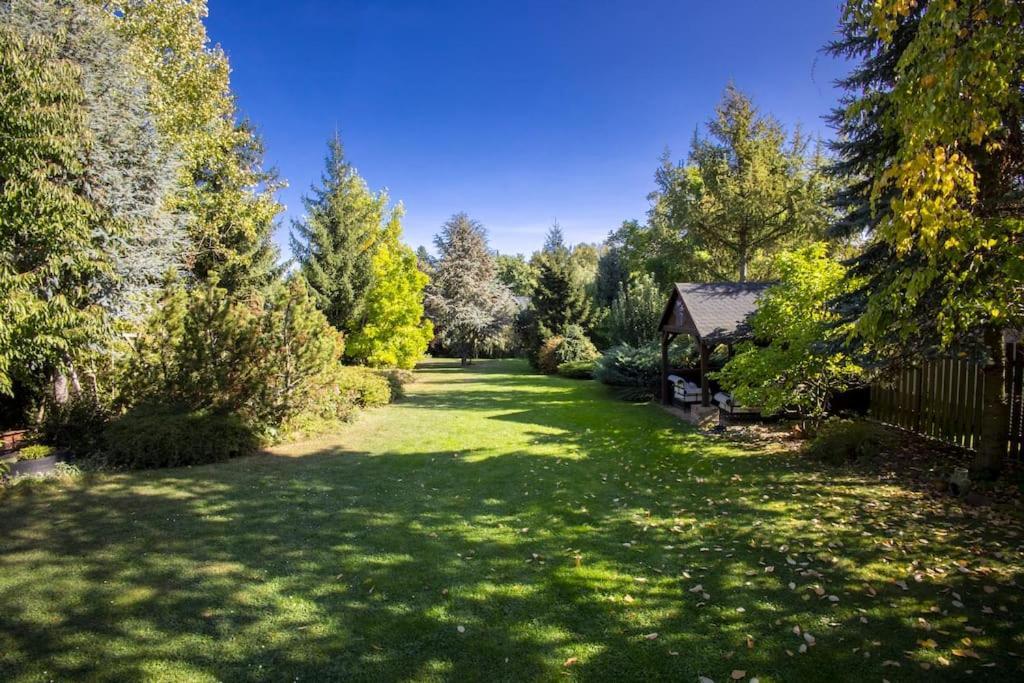 7 Bedroom Secluded Villa Close To Prague Říčany Εξωτερικό φωτογραφία
