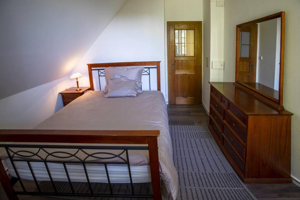 7 Bedroom Secluded Villa Close To Prague Říčany Εξωτερικό φωτογραφία