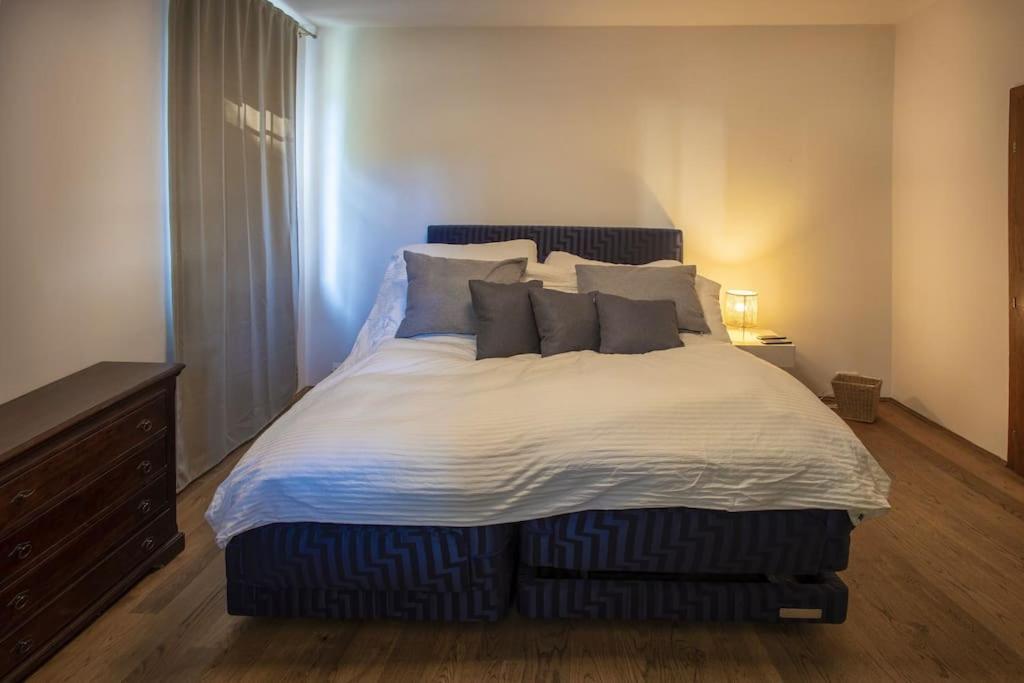7 Bedroom Secluded Villa Close To Prague Říčany Εξωτερικό φωτογραφία